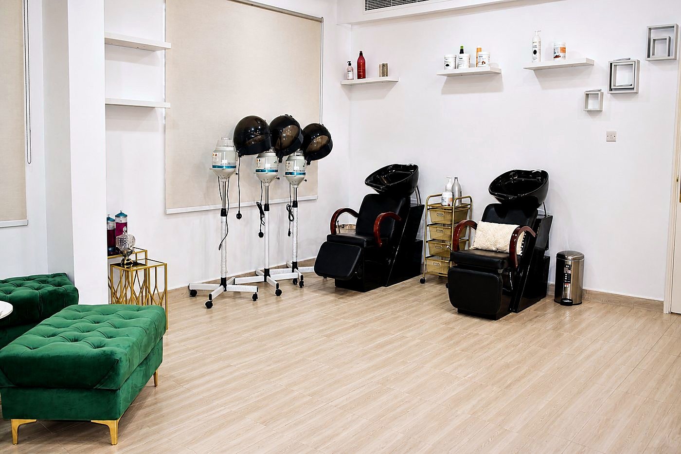 Pedicure and massage area — salon photography