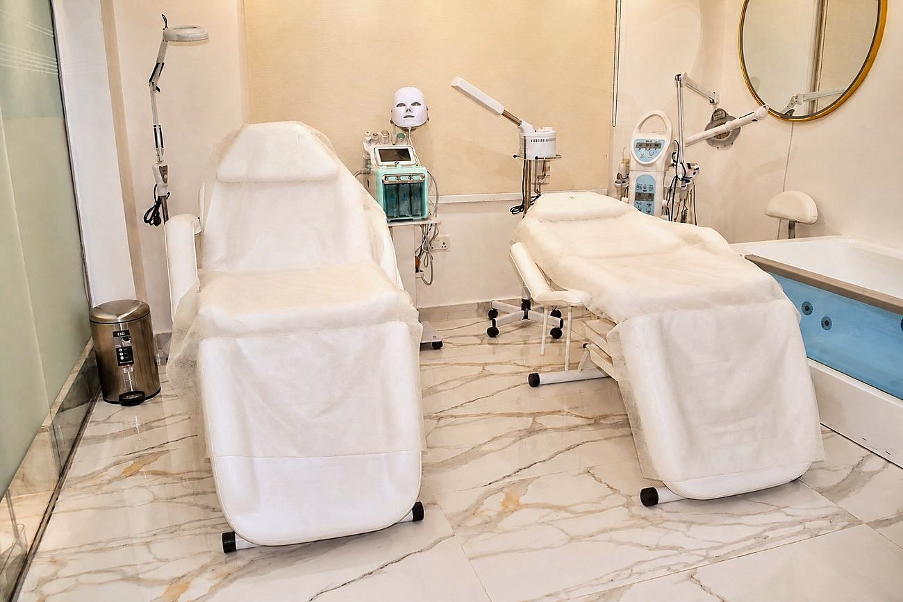 Facial treatment room — spa photography
